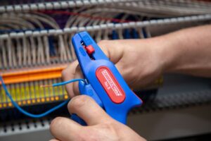 Komplet alata za skidanje izolacije